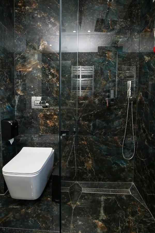 Chimaera Hotel Himare