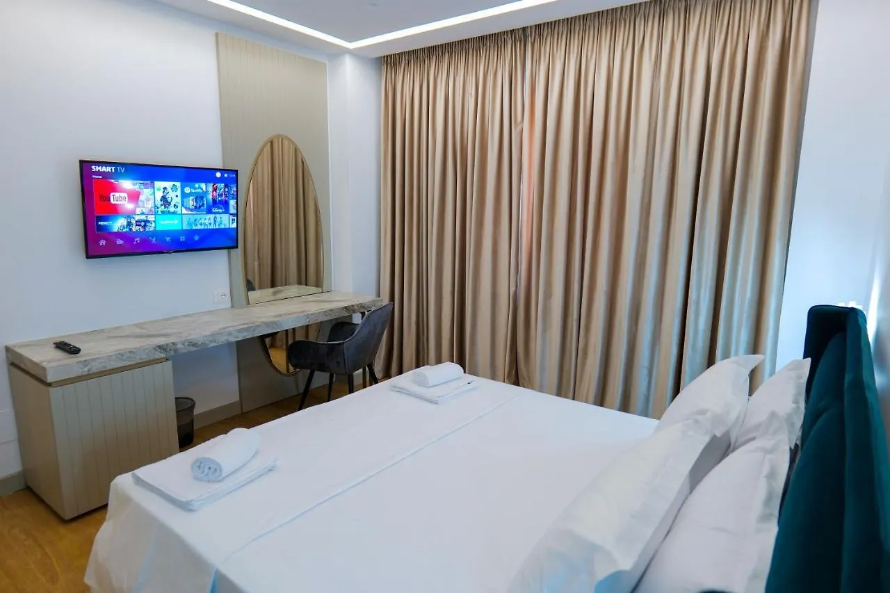 Chimaera Hotel Himare