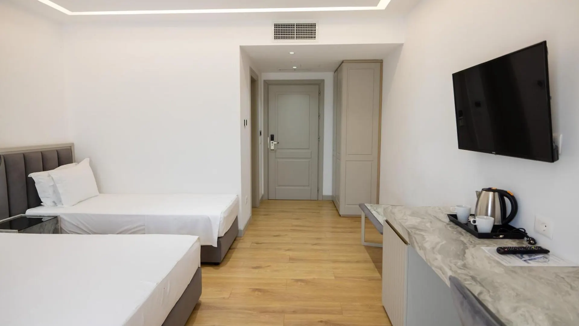 Chimaera Hotel Himare